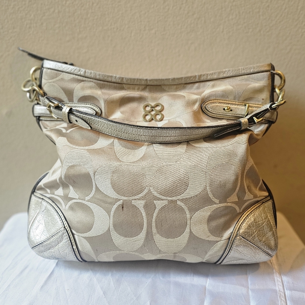 Coach shoulder bag